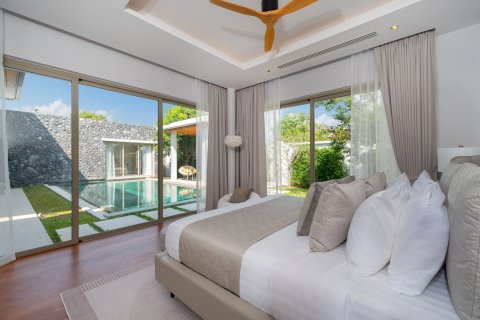 Villa in Phuket, Thailand 4 bedrooms № 161559 - photo 27