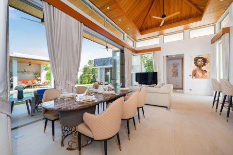 Villa in Phuket, Thailand 4 bedrooms № 161559 - photo 14