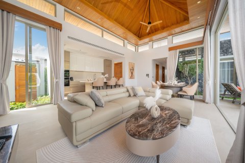 Villa in Phuket, Thailand 4 bedrooms № 161559 - photo 19