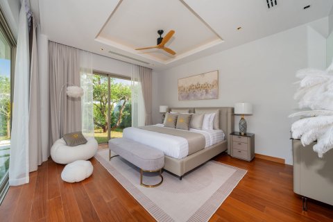Villa in Phuket, Thailand 4 bedrooms № 161559 - photo 26