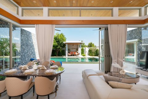 Villa in Phuket, Thailand 4 bedrooms № 161559 - photo 16