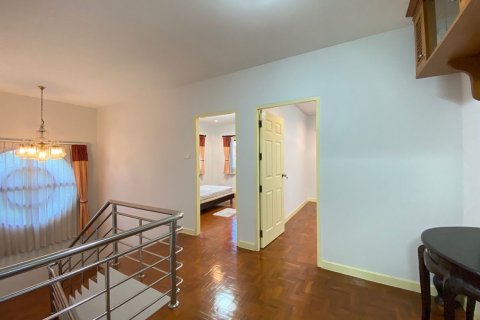 Дом в Чиангмае, Таиланд с 3 спальнями  № 75086 - фото 24