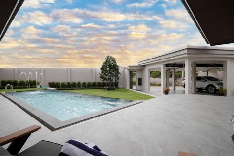 Дом в Паттайе, Таиланд с 4 спальнями  № 133610 - фото 1