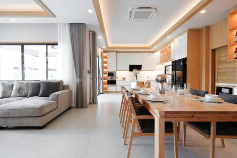 Дом в Паттайе, Таиланд с 4 спальнями  № 133610 - фото 10