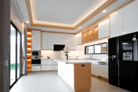 Дом в Паттайе, Таиланд с 4 спальнями  № 133610 - фото 16