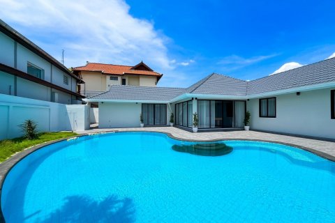 Дом в Чонбури, Таиланд с 3 спальнями  № 133608 - фото 3