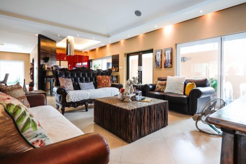 Дом в Паттайе, Таиланд с 4 спальнями  № 9099 - фото 12