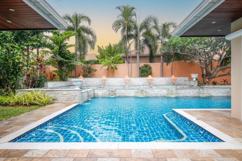 Дом в Паттайе, Таиланд с 4 спальнями  № 9099 - фото 3