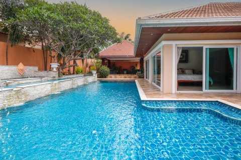 Дом в Паттайе, Таиланд с 4 спальнями  № 9099 - фото 4