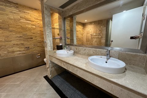 Кондоминиум с 2 спальнями в Пхукете, Таиланд № 139865 - фото 11