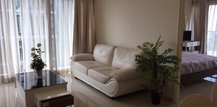 Studio in the Condo in Khlong Toei, Bangkok, Thailand  № 149190