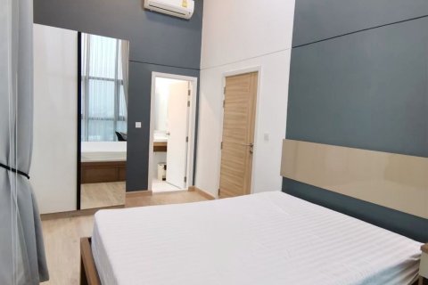 Кондоминиум с 3 спальнями в Нонтхабури, Таиланд № 156455 - фото 6