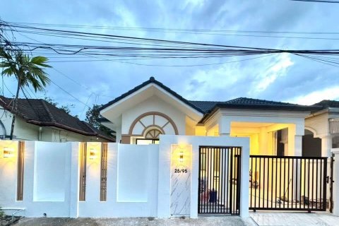 House in Phuket, Thailand 3 bedrooms № 156459 - photo 3