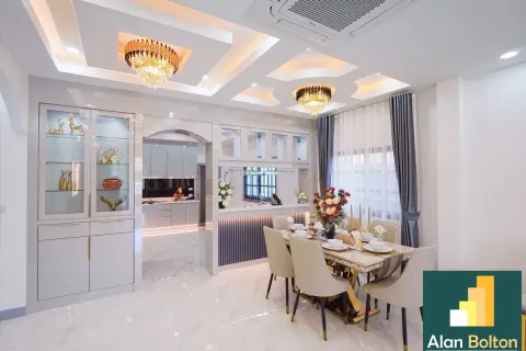 Casa de 4 dormitorios en Pattaya, Tailandia № 210693 - foto 7