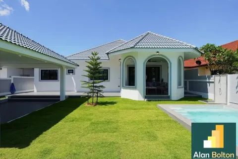 Casa de 4 dormitorios en Pattaya, Tailandia № 210693 - foto 16