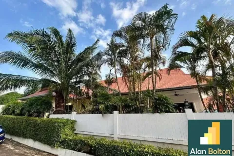 House on Jomtien Beach, Pattaya, Thailand 5 bedrooms № 210694