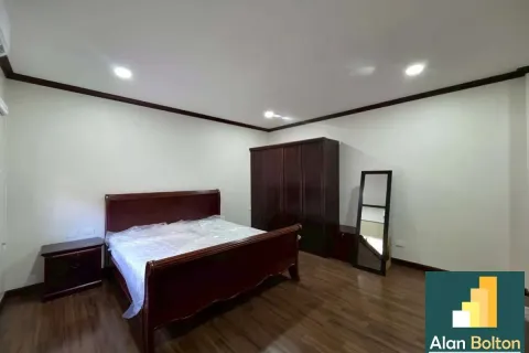 Casa de 4 dormitorios en Pattaya, Tailandia № 210698 - foto 12