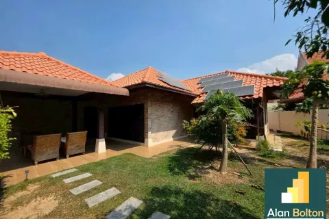 Casa de 4 dormitorios en Pattaya, Tailandia № 210698 - foto 18