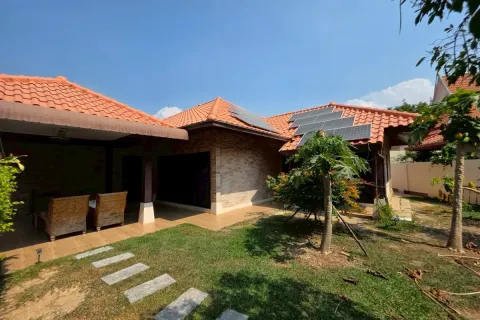 Casa de 4 dormitorios en Pattaya, Tailandia № 210698 - foto 22