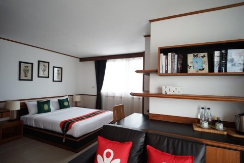 Commercial property in Bangkok, Thailand № 180938 - photo 9