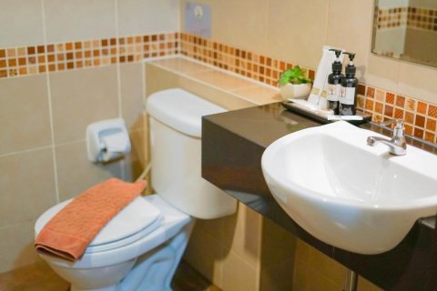Commercial property in Bangkok, Thailand № 180938 - photo 13