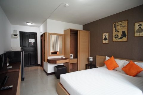 Commercial property in Bangkok, Thailand № 180938 - photo 12
