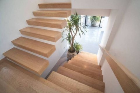 House in Bangkok, Thailand 4 bedrooms № 180935 - photo 13