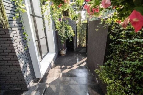 House in Bangkok, Thailand 4 bedrooms № 180935 - photo 9