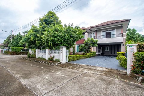 Дом в Чиангмае, Таиланд с 3 спальнями  № 160040