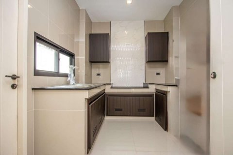 House in Chiang Mai, Thailand 3 bedrooms № 160038 - photo 13