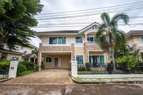 Maison à Chiang Mai, Thaïlande 4 chambres № 160041