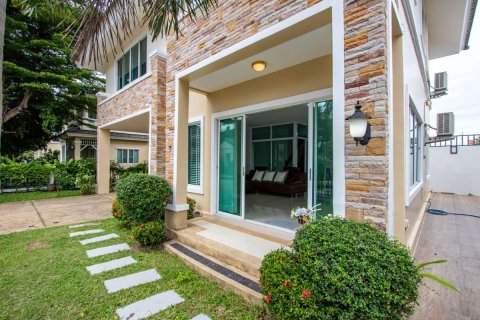 House in Chiang Mai, Thailand 4 bedrooms № 160041 - photo 5