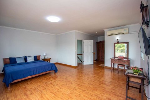 House in Chiang Mai, Thailand 4 bedrooms № 160041 - photo 9