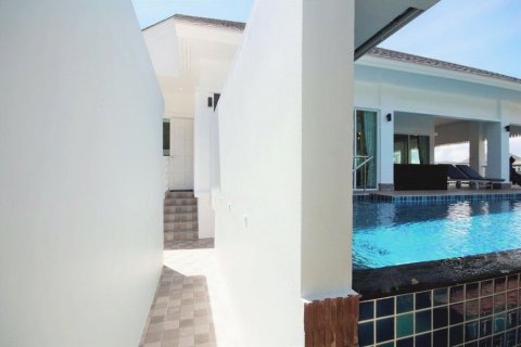 Вилла в Хуа Хине, Таиланд с 4 спальнями  № 142376 - фото 28