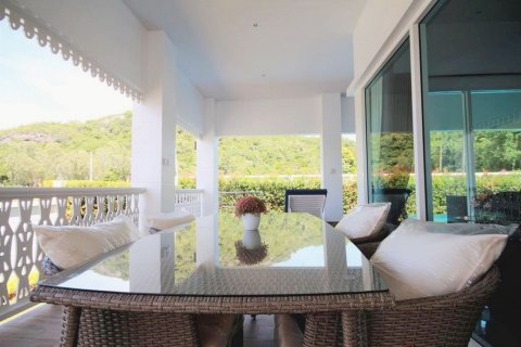 Вилла в Хуа Хине, Таиланд с 4 спальнями  № 142376 - фото 7