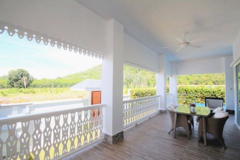 Вилла в Хуа Хине, Таиланд с 4 спальнями  № 142376 - фото 8