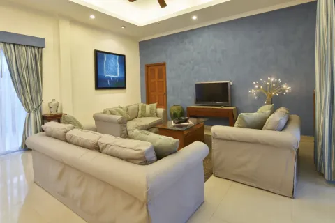 Villa in Pattaya, Thailand 5 bedrooms № 169324 - photo 17