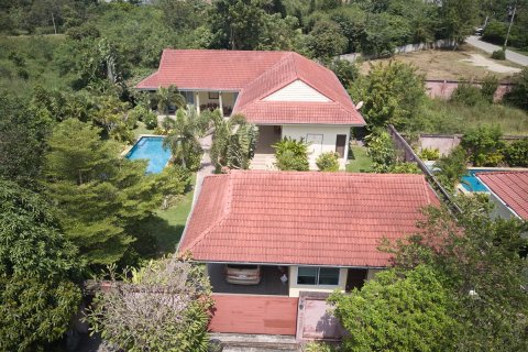 Villa in Pattaya, Thailand 5 bedrooms № 169324 - photo 2