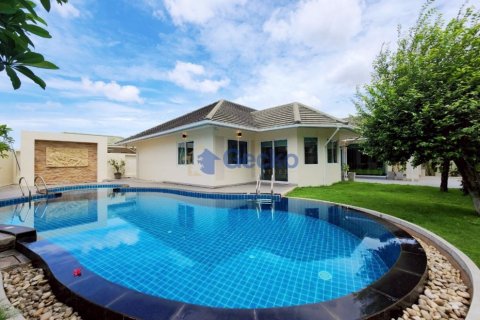 House in Pattaya, Thailand 3 bedrooms № 195862 - photo 17