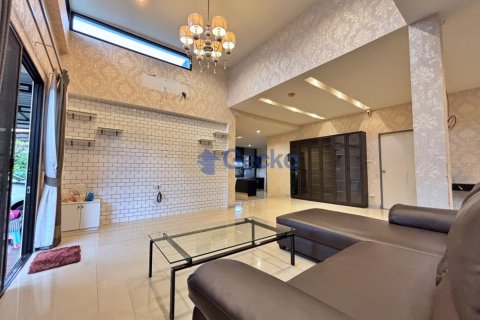 House in Pattaya, Thailand 3 bedrooms № 195865 - photo 5