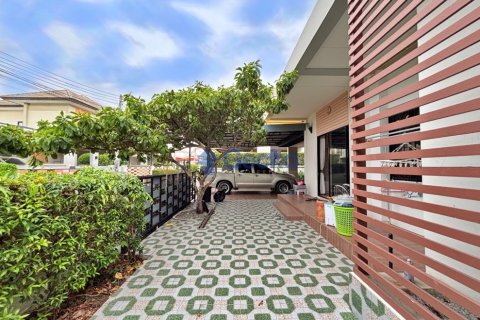 House in Pattaya, Thailand 3 bedrooms № 195865 - photo 24
