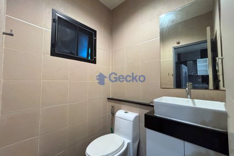 House in Pattaya, Thailand 3 bedrooms № 195865 - photo 17