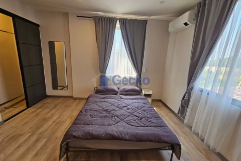 House in Pattaya, Thailand 4 bedrooms № 195863 - photo 11