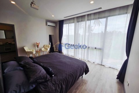 House in Pattaya, Thailand 4 bedrooms № 195863 - photo 9