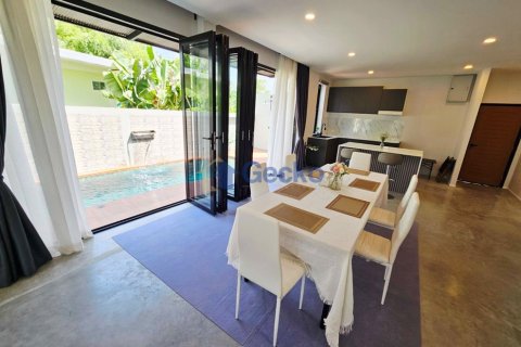 House in Pattaya, Thailand 4 bedrooms № 195863 - photo 6