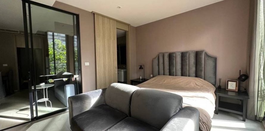 Studio dans le Condo à Pathum Wan, Bangkok, Thaïlande  № 138028