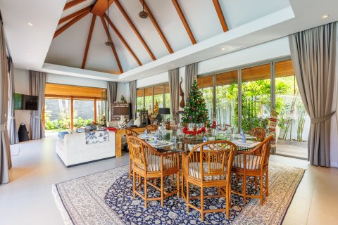 Villa in Phuket, Thailand 4 bedrooms № 157101 - photo 17