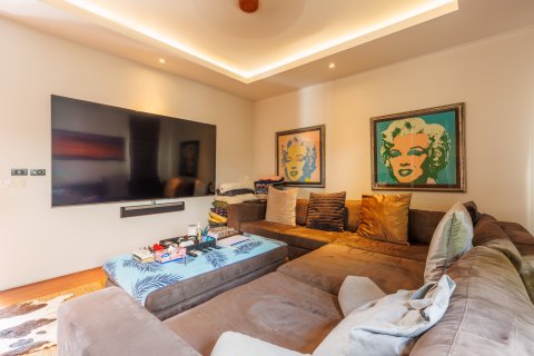 Villa in Phuket, Thailand 4 bedrooms № 157101 - photo 8