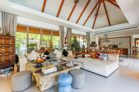 Villa in Phuket, Thailand 4 bedrooms № 157101 - photo 22