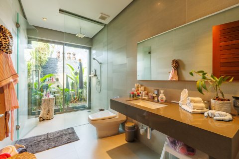 Villa in Phuket, Thailand 4 bedrooms № 157101 - photo 11